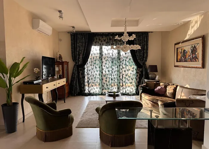 Huge Heating Penthouse With Pool Appartamento Paphos