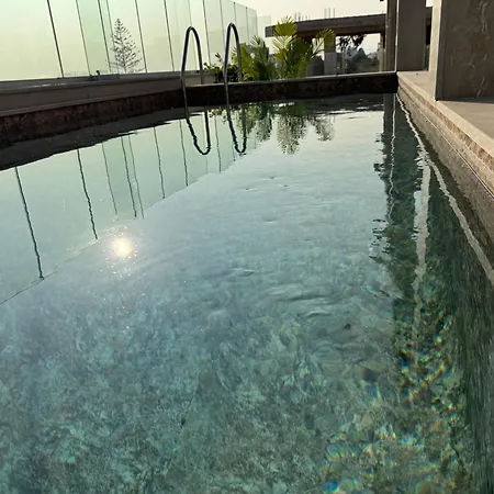 Huge Penthouse With Private Pool Apartment