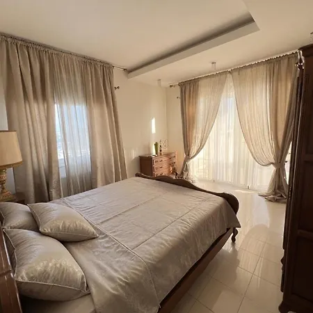 Appartamento Huge Penthouse With Pool *