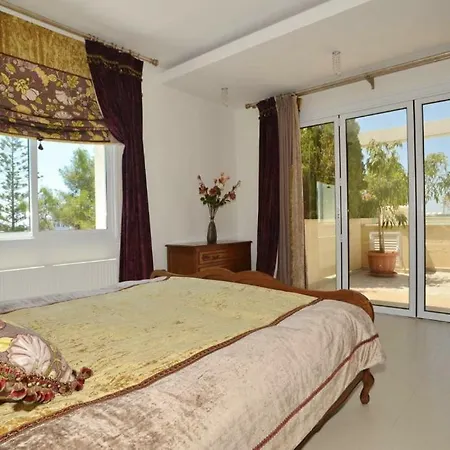 Apartment Huge Penthouse With Private Pool Paphos